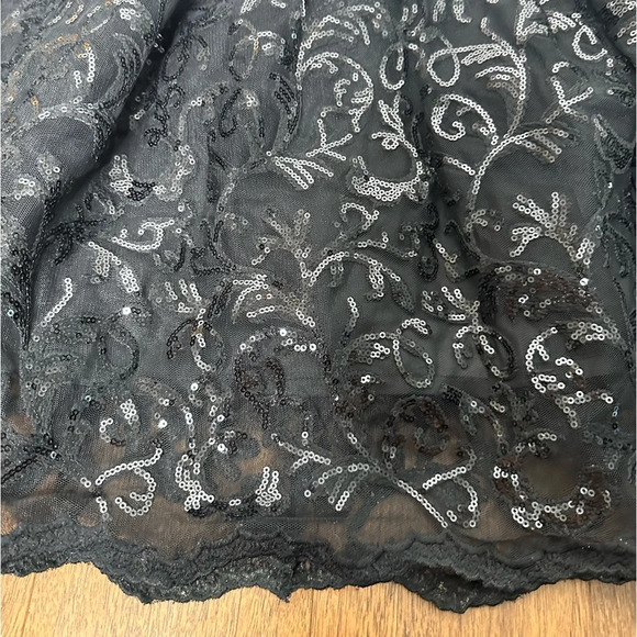 Bebe Sequinned Skirt with Gold Waistband Sz. S - Picture 2 of 6